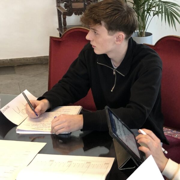 3785f350 aa85 4733 ae83 1cfe00a7f3f0